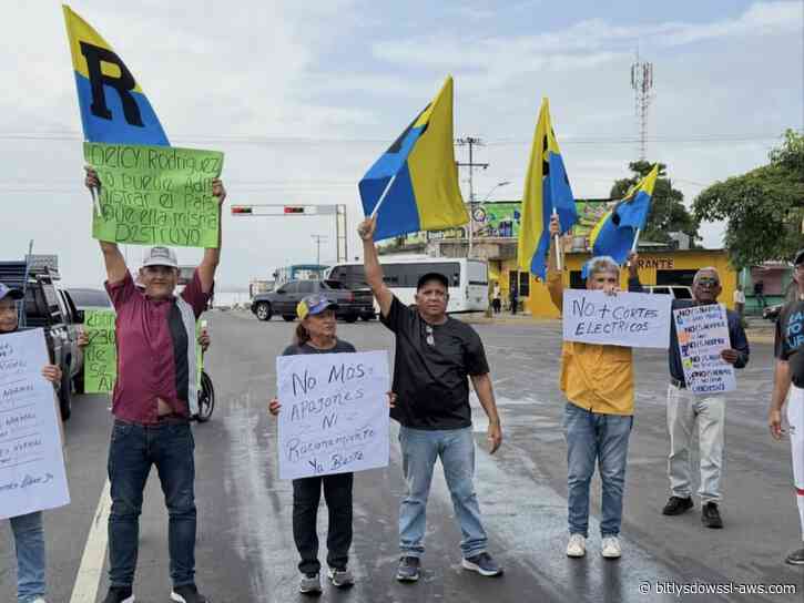 Protesta frente a Corpoelec exige respuestas ante prolongados cortes eléctricos en el país