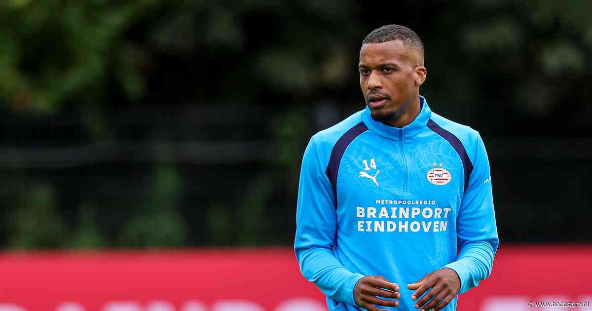 Pechvogel Alassane Pléa (33) ligt er wéér lang uit bij PSV: ‘Ik blijf strijdvaardig’