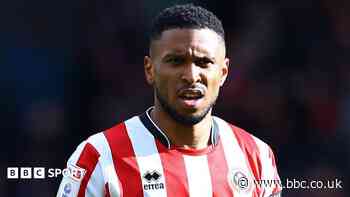 Sheffield Utd striker Campbell agrees new contract