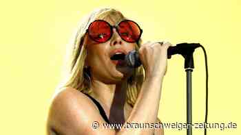 Pop-Lady in der Autostadt – 53 schöne Fotos von Natasha Bedingfield und ihren Fans