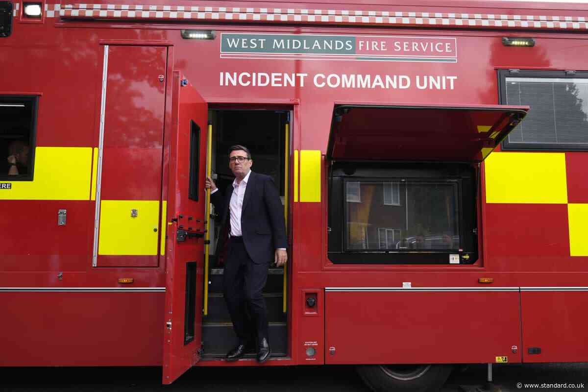 Andy Burnham sends heatwave wildfire mobile phone alerts to millions of Londoners as city frazzles in 34C