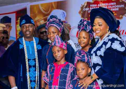 Ogun installs Oba Balogun as Alaye of Imobiland