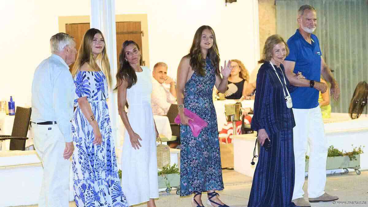 Royale Drillinge: Infantin Sofía plündert Kleiderschrank von Letizia und Leonor