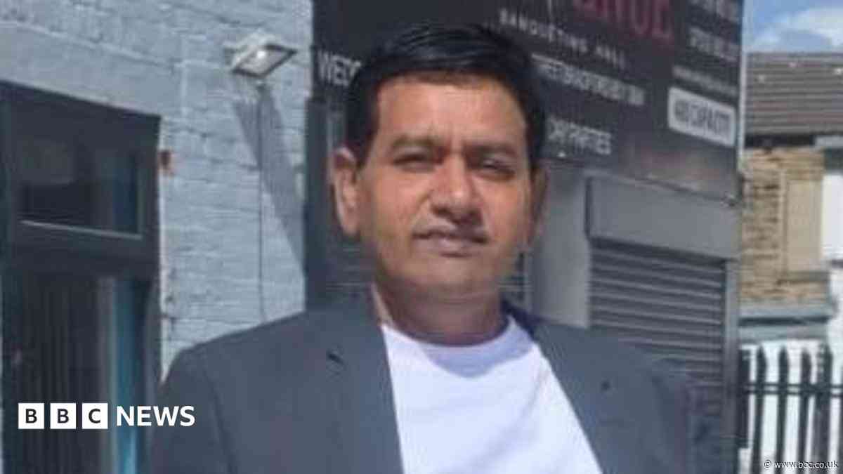 Appeal after man injured in two-car crash dies