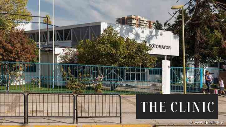 Apoderada de colegio de Las Condes acusó a profesora de robarle la colación a su hija y terminó con orden de alejamiento por amenazas de muerte