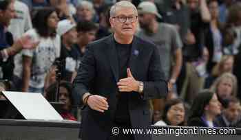 Geno Auriemma calls WNBA transgender athlete debate 'manufactured'