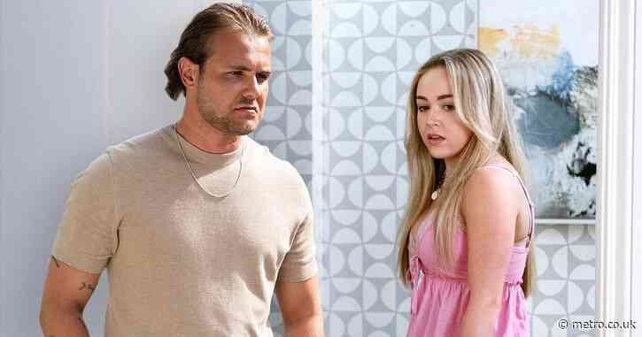 Craig has Amy where he wants her in EastEnders as she attempts to flee Walford