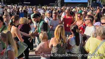 Calum Scott in Wolfsburg: So bekommen Sie die begehrten Front-of-Stage-Bändchen