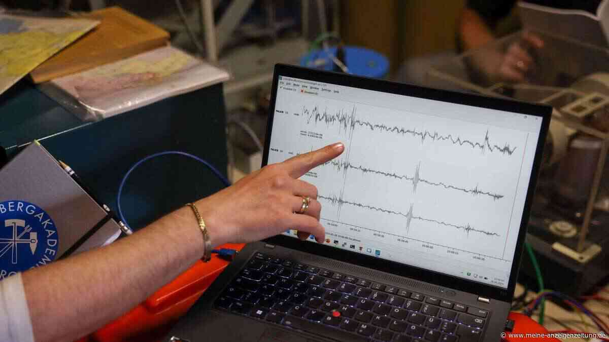 Schweres Erdbeben vor der Küste Indonesiens