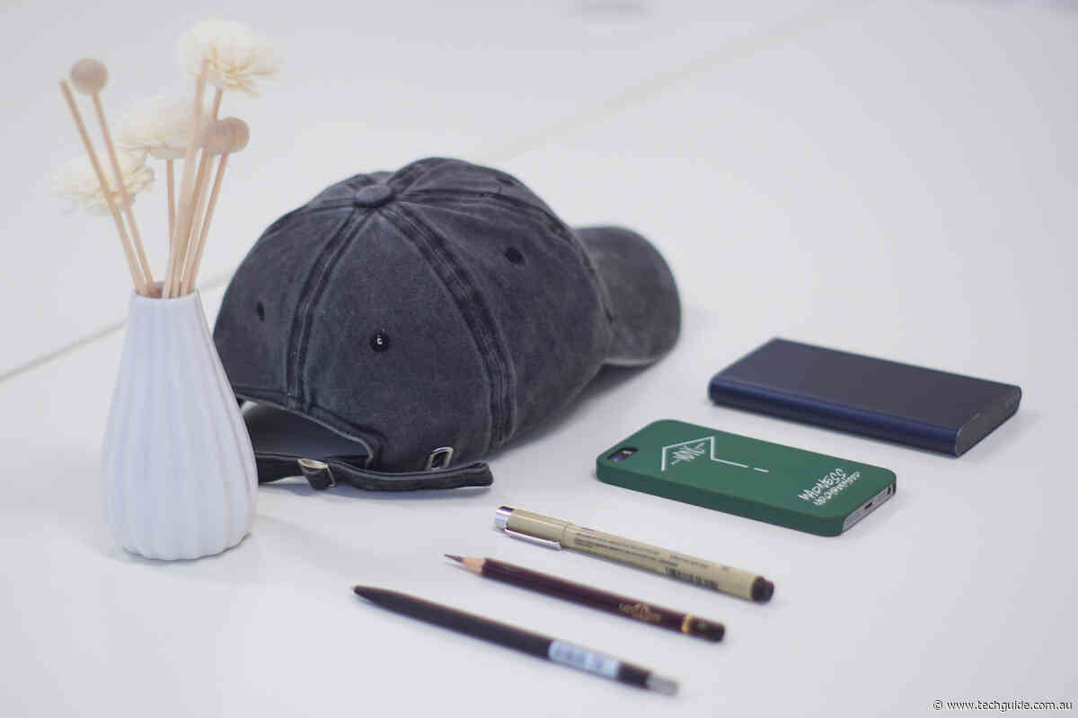 The Corporate Gift Guide: Best Tech Gift Ideas for Modern Workplaces