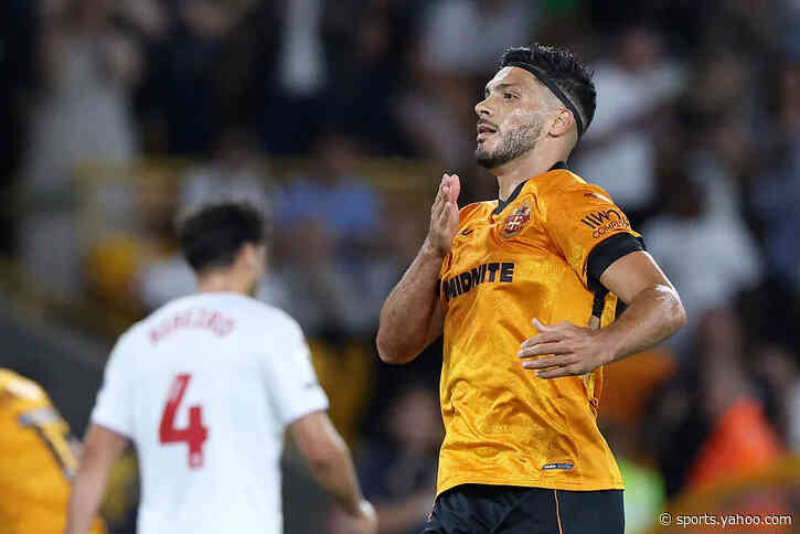 🤩 Raúl Jiménez and wife repay Wolves fans' affection with a gift