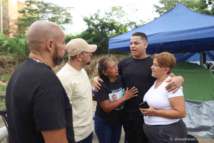Excarcelaron sin libertad plena a decenas de presos políticos en El Rodeo I