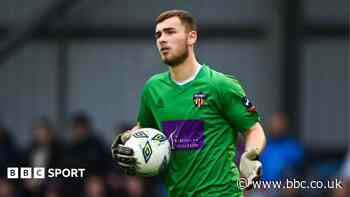Bromley sign Mansfield goalkeeper Mason