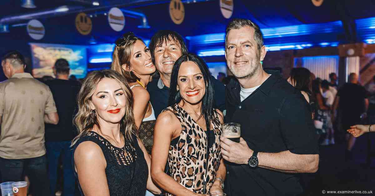 21 amazing photos which perfectly capture the fun of a big night out in Huddersfield