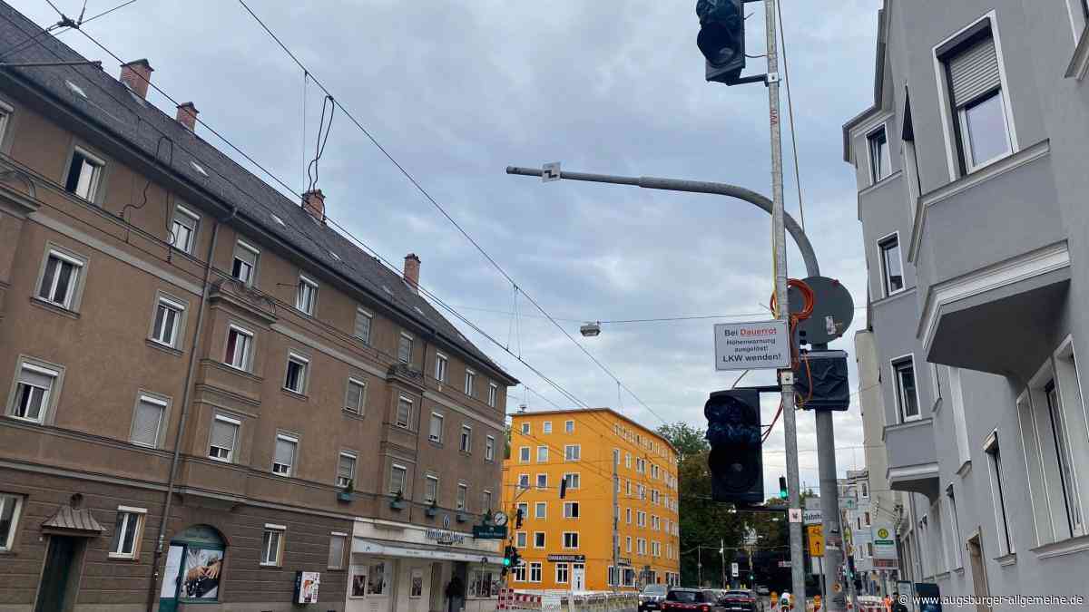 Flaschenhals vor der Baustelle? Höhenwarnanlage vor dem Pferseer Tunnel schlägt täglich mehrmals an