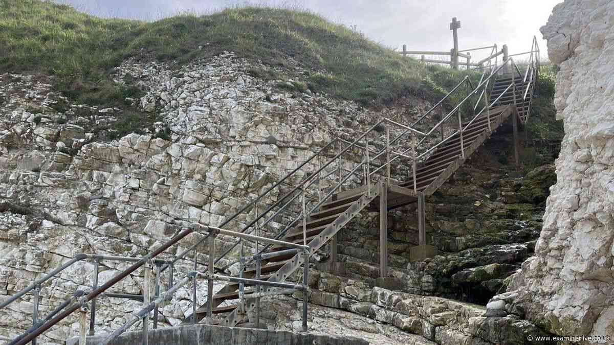 Warning as people ignore closure of unsafe steps to popular Flamborough beach