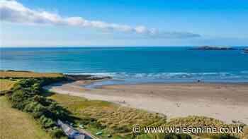 I couldn't believe I'd not been to this unfamiliar golden Welsh beach, it's got the lot
