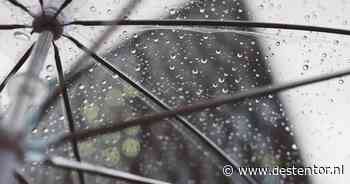 Zwaar bewolkt met wat lichte regen in Zwolle in de ochtend