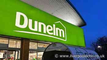 'Viral' Dunelm £17.50 travel bag keeps clothes crease-free with clever design