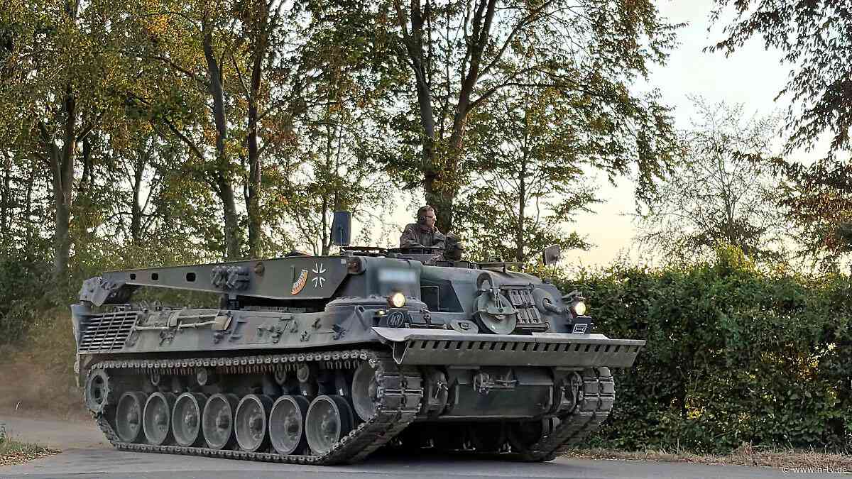 Keine Rauchsäule mehr: "Echter Kampf" dämmt größten Waldbrand der NRW-Geschichte ein