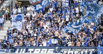 Supporters Gent met duidelijk spandoek, Deschacht merkt iets op: "Successupporters"