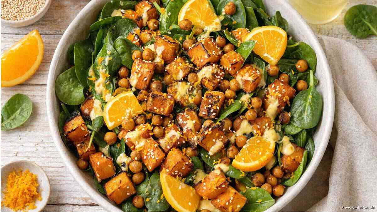 Schmeckt nach Urlaub: Dieser orientalische Sommersalat erfrischt mit Orangen-Dressing