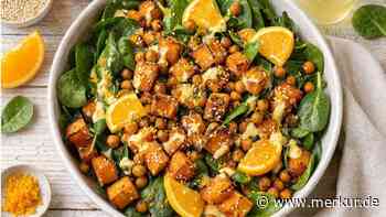 Schmeckt nach Urlaub: Dieser orientalische Sommersalat erfrischt mit Orangen-Dressing