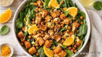 Schmeckt nach Urlaub: Dieser orientalische Sommersalat erfrischt mit Orangen-Dressing