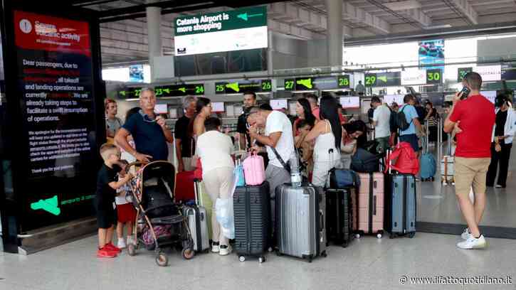 L’Etna concede una tregua, l’aeroporto di Catania può riaprire prima: si punta alle 14
