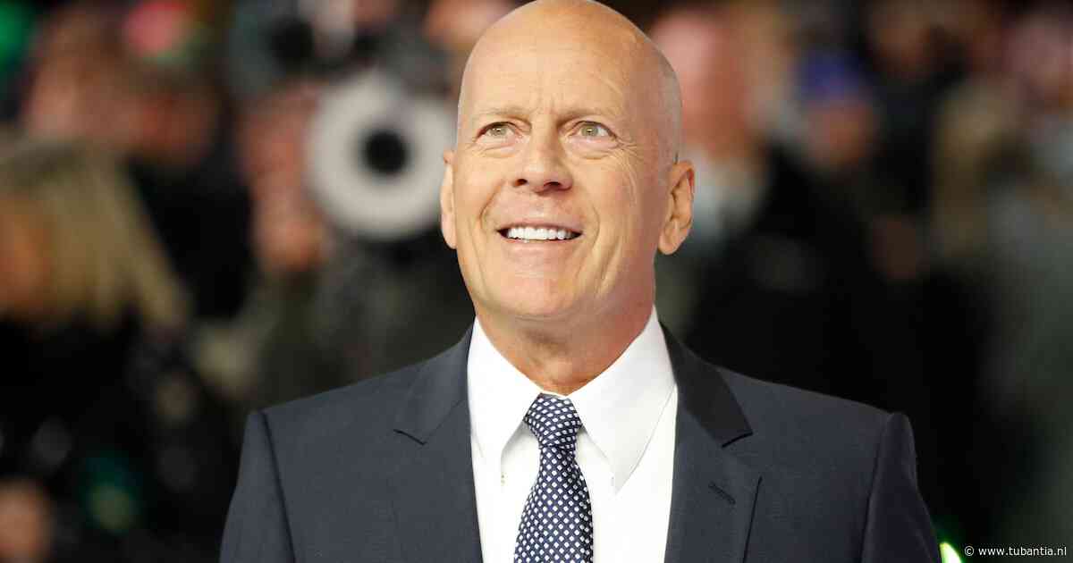 Bruce Willis aanwezig bij bruiloft van dochter Tallulah, Vogue deelt foto’s: ‘Teder moment’