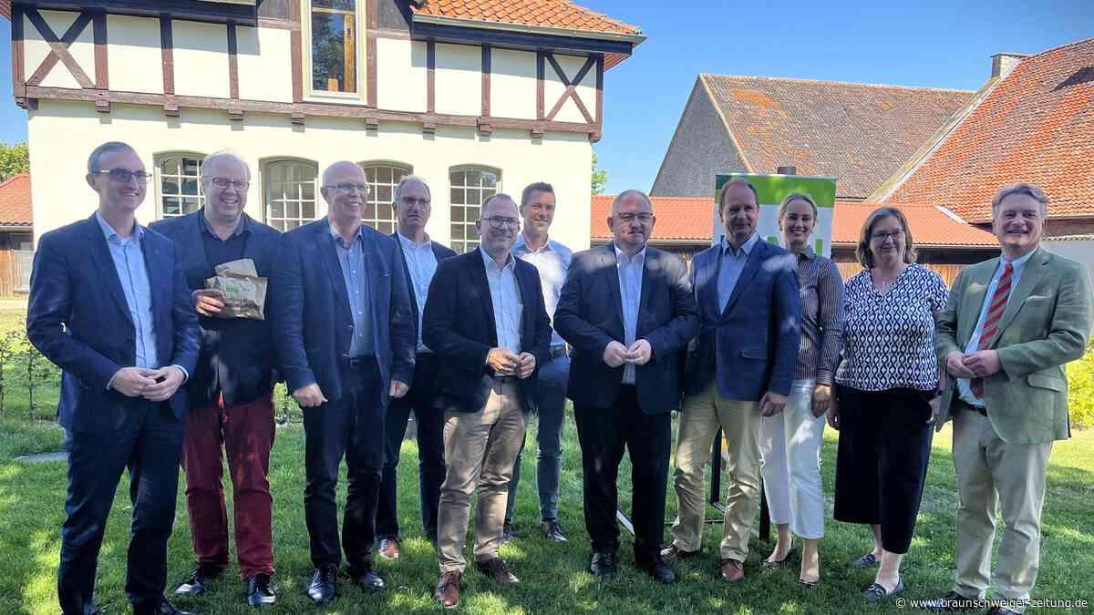 In alter Schmiede im Kreis Helmstedt geht‘s um klügste Ideen für den Ackerbau