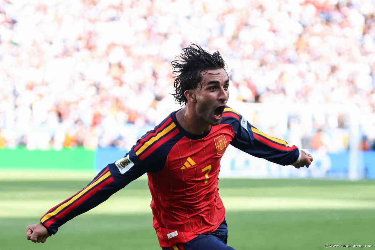 World Cup winner Ferran Torres signs for Paris Saint-Germain