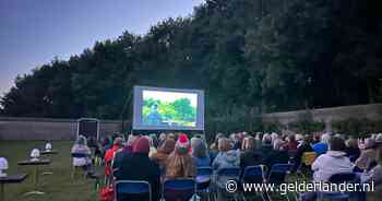 Filmhuis Dieren begint jubileumjaar met buitenfilms op Wijndomein Hof te Dieren