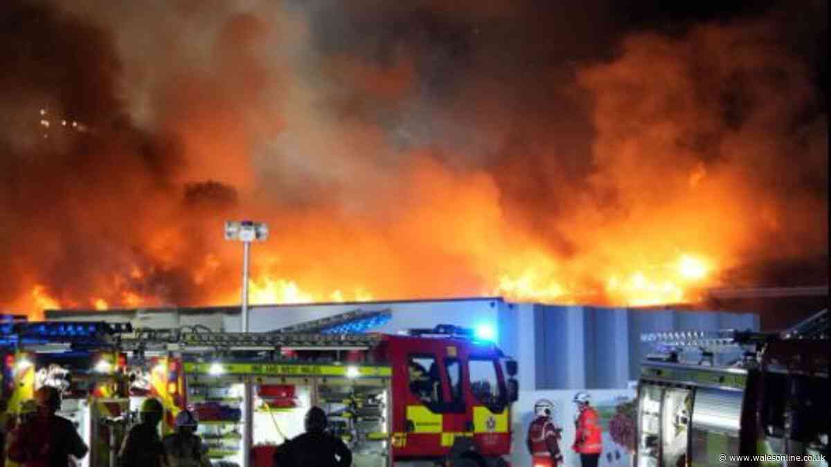Fire tears through health club in Swansea as people evacuated from homes