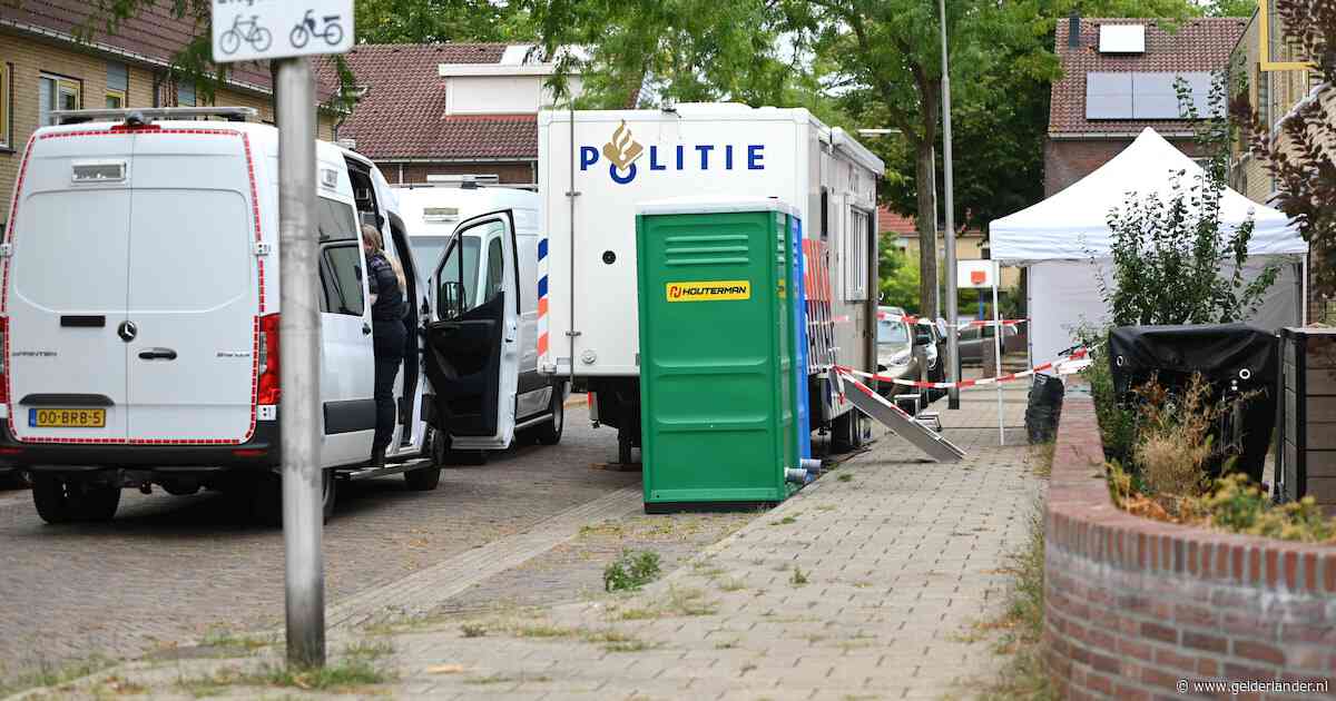 Politie grijpt in bij schreeuwende man in Nijmegen: verdachte wordt onwel en overlijdt