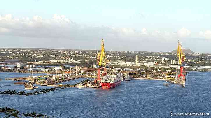 Nieuwe Liebherr torenkraan voor scheepswerf Curaçao