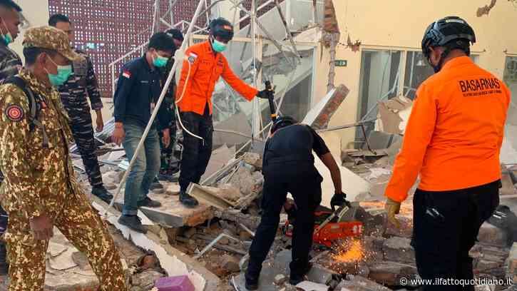 Indonesia, terremoto di magnitudo 7.7: almeno 40 morti