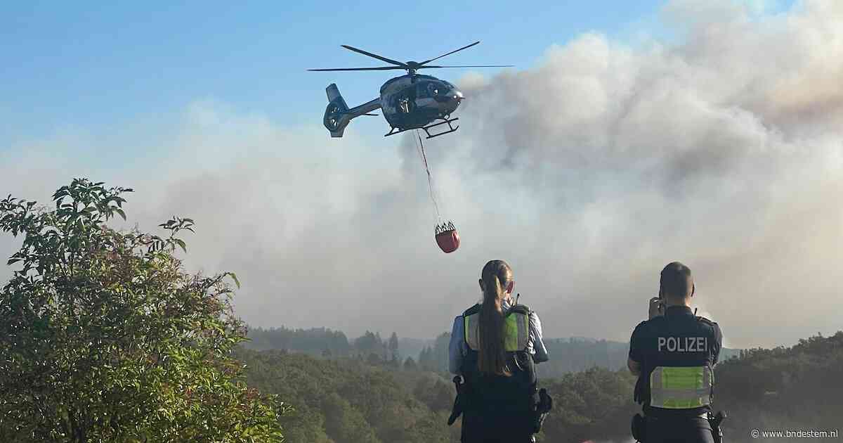 LIVE Extreem weer | Brand Hoge Venen ‘ergste in Belgische geschiedenis’, inwoners dorpje moeten rekening houden met evacuatie