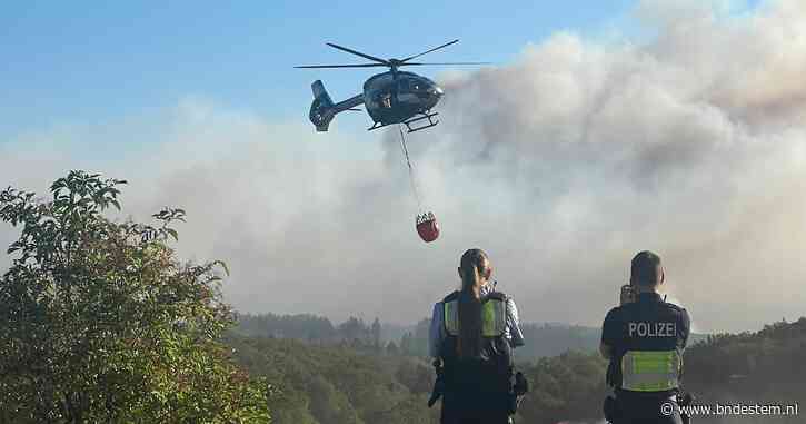 LIVE Extreem weer | Brand Hoge Venen ‘ergste in Belgische geschiedenis’, inwoners dorpje moeten rekening houden met evacuatie