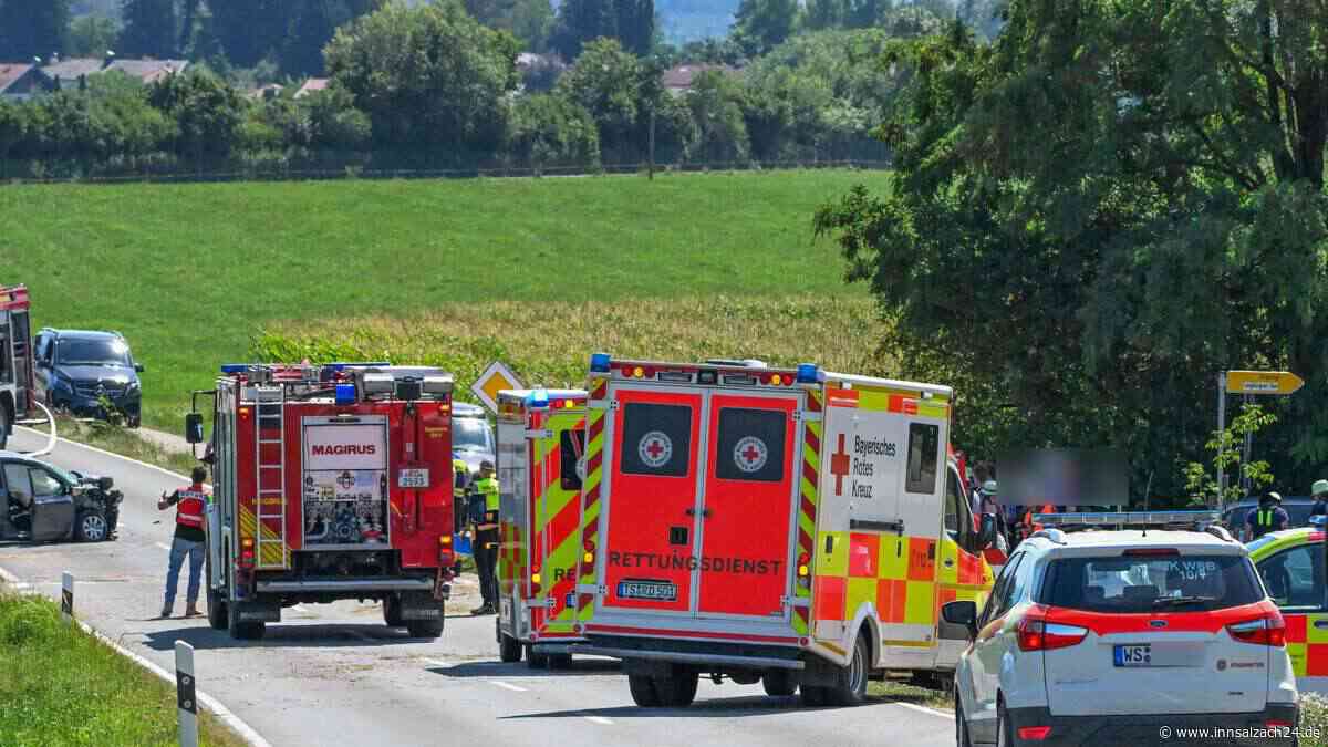 Autofahrerin (77) stirbt nach Zusammenstoß auf der RO15 bei Breitbrunn