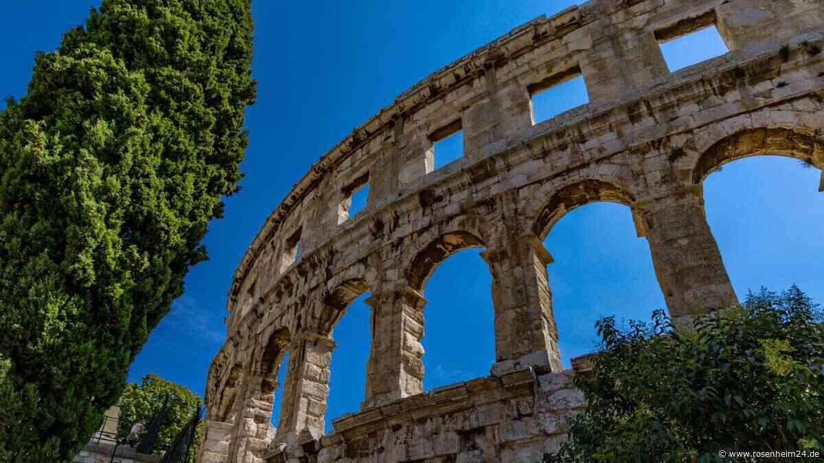 Dreiste Abzocke: Mann baut „antikes“ Theater in Italien – und verlangt 40 Euro Eintritt
