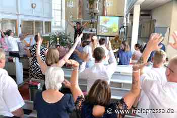 Mit Trollen, Spiegeln und Gesang: Gottesdienst zum Schulanfang in Kirche Oberschöna