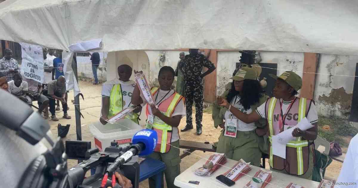 #OsunDecides2026: (PICTORIAL) INEC commences sorting, counting of votes