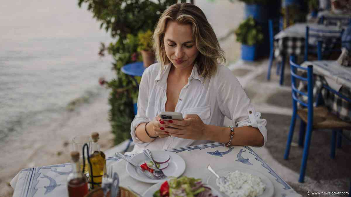 In je eentje uit eten stuit op veel drempels, maar kan toch een succes worden: ’Op deze plekken is het helemaal niet gek om alleen te zitten’