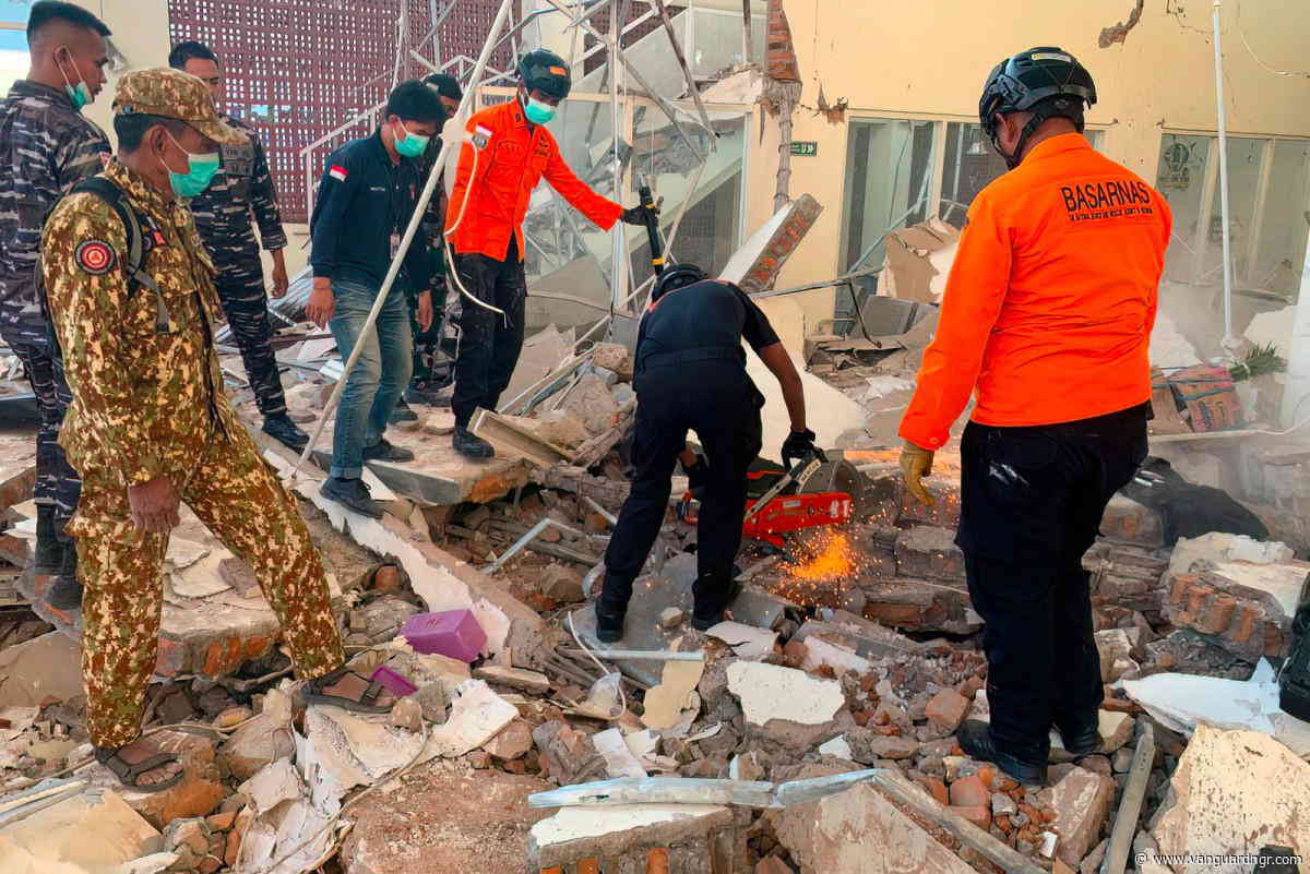 Indonesia earthquake death toll hits 47, rescuers search for survivors