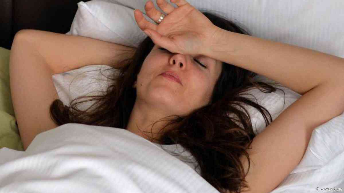 Schlafen trotz Hitze : Diese Tipps helfen in tropischen Nächten