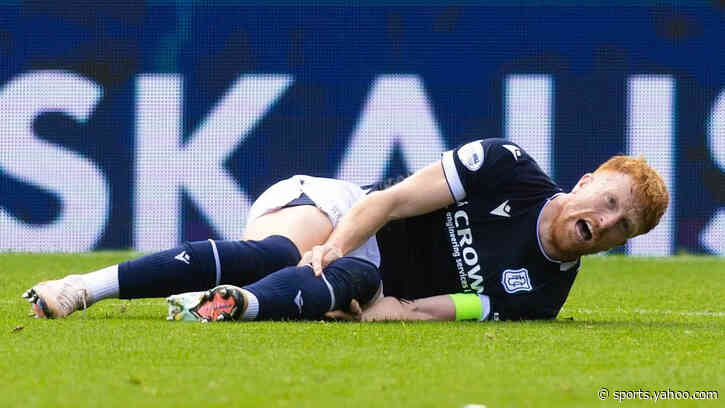 'Upsetting' for Dundee as Murray leaves field on stretcher