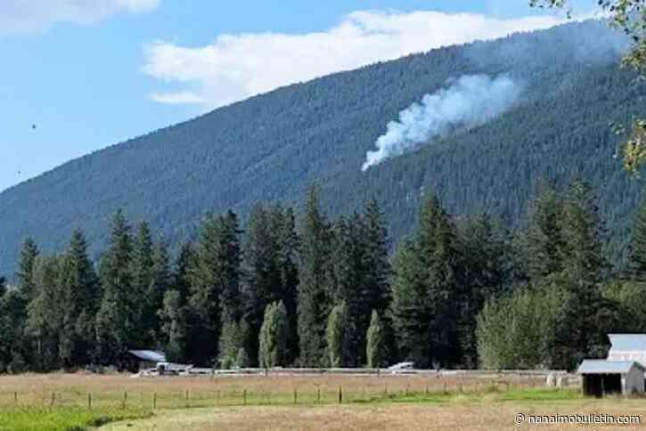 BC Wildfire Service responding to blaze off Highway 5 near Clearwater