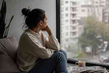 The 'Bridget Jones' Effect? Why Being Single and Childless in Your 30s Can Feel Like Falling Behind