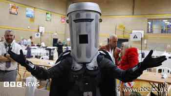 Count Binface to perform at Fringe after by-election defeat